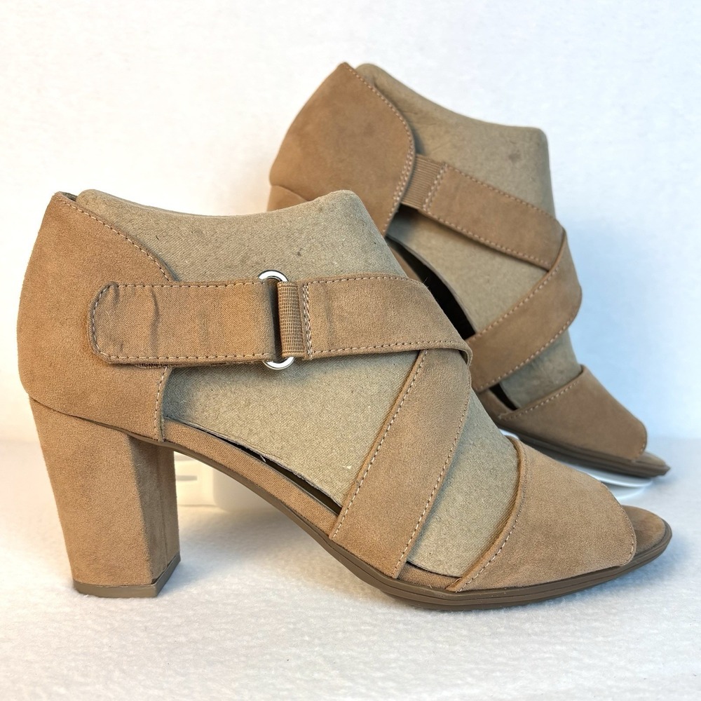 Naturalizer Lindy Brown Tan Fabric Strappy Block Heel Shoes Womens Size 8.5M